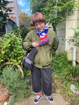 「アイテム（MA-1）」を使った、鈴石 風さん（レディース・156cm）の秋コーディネート