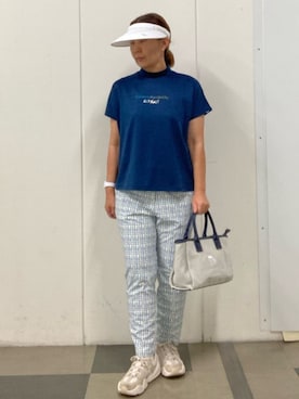 「adabat（アダバット）のUVカット/吸水速乾 クールコアモックネックT（Tシャツ/カットソー、ブルー系）」を使った、村田　恵さん（レディース・160cm）の夏コーディネート