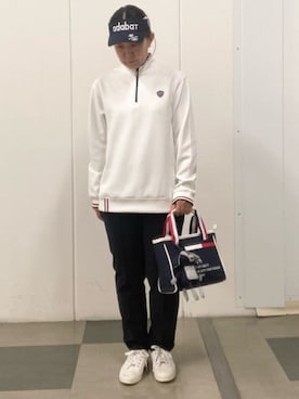 「adabat（アダバット）の【新レーベル ADABAT NAVY】ドライタッチスリムパンツ（その他パンツ、ブルー系）」を使った、村田　恵さん（レディース・160cm）の秋コーディネート