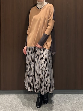 「WALDO（ウォルド）のウエストリブ付きブロックストライプ柄フレアスカート（裙子、グレー系）」を使った、WALDOさん（レディース・172cm）の秋コーディネート