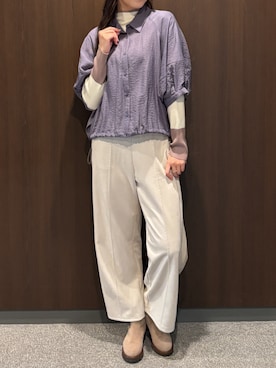 「WALDO（ウォルド）のボリュームスリーブ裾ドロストブラウス（襯衫、グレー系）」を使った、WALDOさん（レディース・172cm）の秋コーディネート