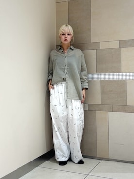 「KBF（ケイビーエフ）のアイテム（その他シューズ）」を使った、唯さん（レディース・161cm）の秋コーディネート