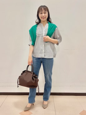 「UNTITLED（アンタイトル）の【追加/人気デニム】MAKE×DENIMスリムストレート（デニムパンツ、ブルー系）」を使った、rioさん（レディース）の夏コーディネート