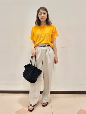 「UNTITLED（アンタイトル）の【古畑星夏さん着用/11色展開/体型カバー】前後2WAYフレンチスリーブニット（ニット/セーター、オレンジ系）」を使った、rioさん（レディース）の春コーディネート