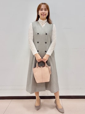 「アイテム（アクセサリー、ピンク系）」を使った、rioさん（レディース・162cm）の秋コーディネート