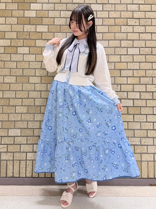 ネモフィラ柄連ボタンスカート（スカート）｜axes femme（アクシーズ