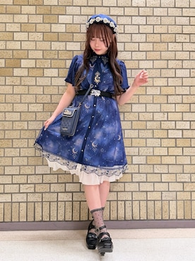 「axes femme（アクシーズファム）のルミナスムーン柄ワンピース（ワンピース、ブルー系）」を使った、みっちゃんさん（レディース・155cm）の夏コーディネート