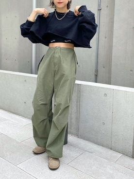 「肌見せ」｜「アイテム（スウェット）」を使った、nodopachiさん（レディース・162cm）の春コーディネート