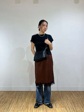 「russet（ラシット）の《本革/270g》エンボスモノグラムショルダーバッグ（ショルダーバッグ、ブラック系）」を使った、ka97naさん（レディース・164cm）の夏コーディネート