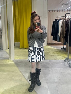 「Oriens JOURNAL STANDARD（オリエンス ジャーナルスタンダード）のストライプロゴミニスカート（スカート、ブルー系）」を使った、otohaさん（レディース・152cm）の冬コーディネート