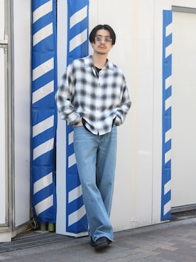 「WISM（ウィズム）のアイテム」を使った、OKAKUさん（メンズ・177cm）の春コーディネート