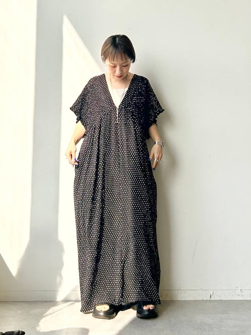 産前・産後対応】マタニティ／シャーリングVワンピース 668367