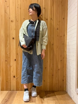 「DRESKIP（ドレスキップ）の【高レビュー】大人のシアー感 バンドカラーシャツ（シャツ/ブラウス、グリーン系）」を使った、m.さん（レディース・161cm）の春コーディネート
