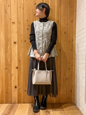 「DRESKIP（ドレスキップ）のカットツイードペプラムジレ（ベスト、ホワイト系）」を使った、m.さん（レディース・161cm）の冬コーディネート