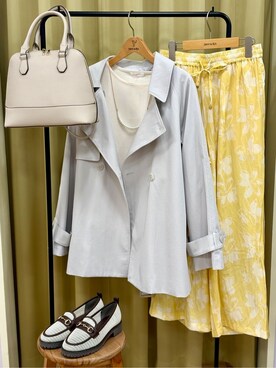 「SHOO・LA・RUE（シューラルー）の【S-LL/撥水】通勤やお出かけにも活躍 ミドルトレンチコート（トレンチコート、グレー系）」を使った、くりまろんさん（レディース・165cm）の春コーディネート