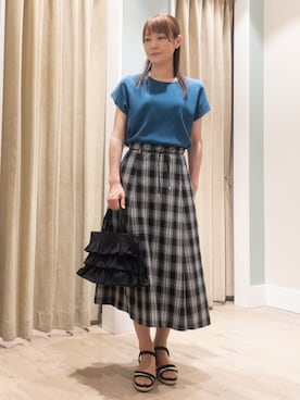 「grove（グローブ）のコードリボンタックAラインスカート（スカート、ブラック系）」を使った、おみつさん（レディース・160cm）の夏コーディネート