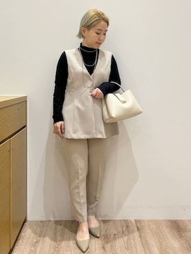 「OPAQUE.CLIP（オペークドットクリップ）のシアーハイネックトップス【洗濯機OK】（Tシャツ/カットソー、ブラック系）」を使った、くーみーさん（レディース・153cm）の冬コーディネート
