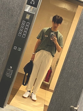 「ADER error（アーダーエラー）のアイテム（バッグ）」を使った、みんさん（メンズ・175cm）の秋コーディネート
