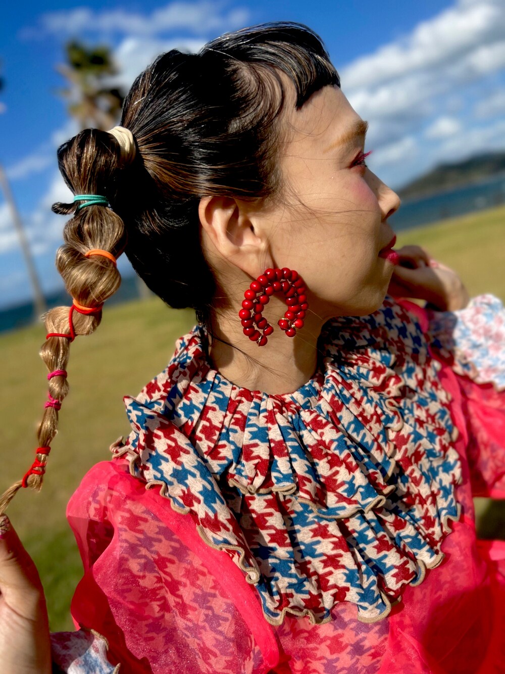 「ピンク、可愛い、すきなものを着たい、すきなものを着る、スキナモノ」｜「ソワメメのアイテム（ピアス（両耳用）、レッド系）」を使った、adocoaさん（レディース・162cm）の秋コーディネートの1枚目の写真
