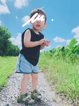 「Ampersand（アンパサンド）のアイテム（サンダル）」を使った、bouuuuさん（キッズ・80cm）の冬コーディネート