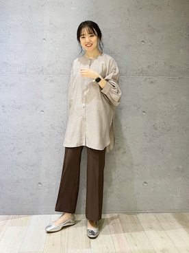 「ブラウンパンツ」｜「アイテム（バレエシューズ）」を使った、hiroさん（レディース・157cm）の秋コーディネート