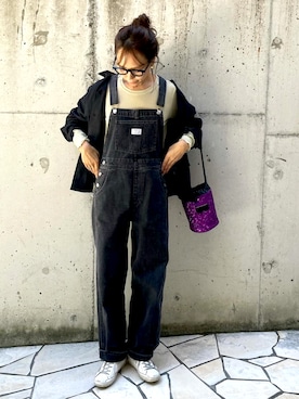 「Levi's（リーバイス）のアイテム（サロペット/オーバーオール）」を使った、maiさん（レディース・165cm）の秋コーディネート