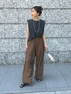 「ulu（ウル）のアイテム（その他パンツ、ブラウン系）」を使った、maiさん（レディース・165cm）の春コーディネート