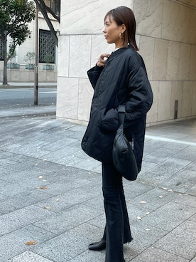 「オールブラック」｜「アイテム（ノーカラーコート）」を使った、maiさん（レディース・165cm）の冬コーディネート