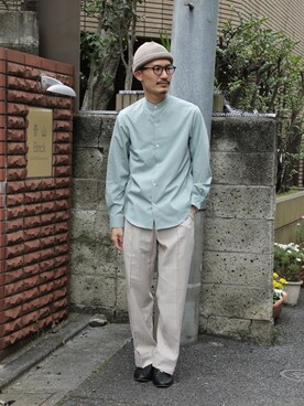 「UNITED TOKYO（ユナイテッドトウキョウ）のプレーンストレッチバンドカラーシャツ（シャツ/ブラウス、グリーン系）」を使った、Yamamotoさん（メンズ・169cm）の春コーディネート