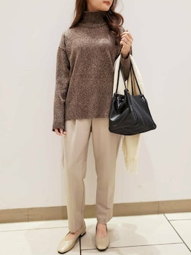 「ブラウンニット」｜「アイテム（バッグ）」を使った、kotoneさん（レディース・156cm）の秋コーディネート