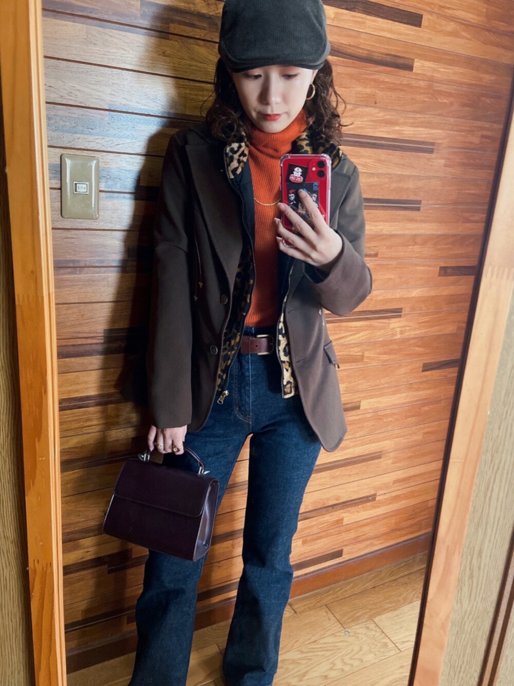 「秋コーデ、ブラウンコーデ、ootd、ハンチング、古着、古着MIX、レオパード」｜「MOUSSYのMVS FLARE（デニムパンツ、ブルー系）」を使った、aynさん（レディース・160cm）の秋コーディネートの1枚目の写真