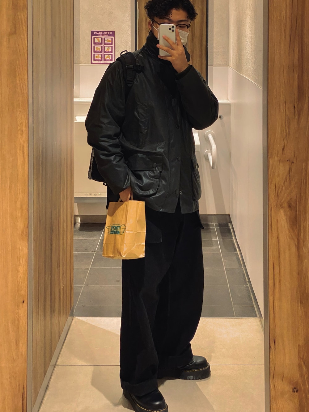 「冬アウター、シンプルコーデ、厚底シューズ」｜「BarbourのBEDALE WAXED COTTON（ブルゾン、グリーン系）」を使った、naoさん（メンズ・175cm）の冬コーディネートの1枚目の写真