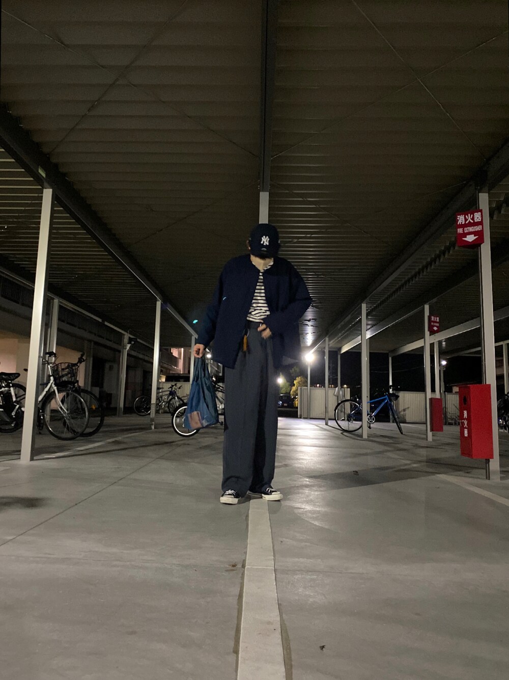 「今日のコーデ、メンズファッション、大人カジュアル、休日コーデ、ootd、春アウター、おしゃれさんと繋がりたい、きれいめコーディネート、春服、着回しコーデ、シンプル、ラフ、プチプラコーデ、休日スタイル」｜「NEW ERAのアイテム（キャップ、ブラック系）」を使った、yuuさん（メンズ・174cm）の春コーディネートの1枚目の写真