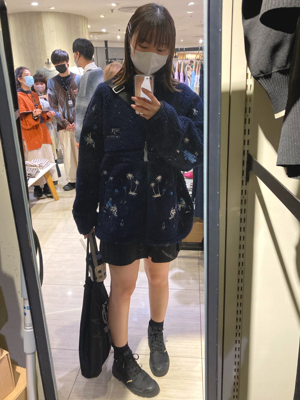 「冬、fleece、PALLADIUM」｜「initialのアイテム（ジャケット/アウター、ブルー系）」を使った、JTさん（レディース・165cm）の春コーディネートの1枚目の写真