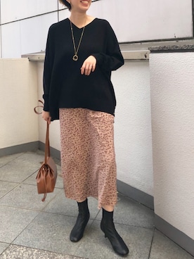 「フラワープリント」｜「アイテム（その他）」を使った、TANさん（レディース・157cm）の秋コーディネート