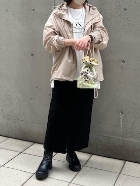 「巾着バッグ」｜「アイテム（マウンテンパーカー）」を使った、TANさん（レディース・157cm）の秋コーディネート