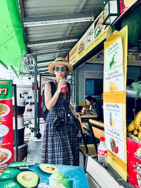 「James Lock ＆ Co． Hatters（ジェームスロック）のアイテム（帽子）」を使った、Michi  Murakamiさん（レディース・170cm）の夏コーディネート