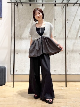 「LEPSIM（レプシィム）のメタルスライドサンダル　638914（サンダル、ブラック系）」を使った、kotomiさん（レディース・157cm）の夏コーディネート