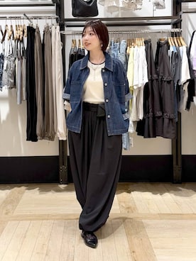 「LEPSIM（レプシィム）のデニムBIGショートシャツ/SS　639529（シャツ/ブラウス、ブルー系）」を使った、kotomiさん（レディース・157cm）の夏コーディネート