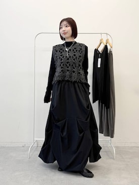 「LEPSIM（レプシィム）のヘアリー刺繍ベスト　1049616（ベスト、ブラック系）」を使った、kotomiさん（レディース・157cm）の夏コーディネート