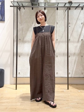 「アイテム（オールインワン・サロペット、ブラウン系）」を使った、kotomiさん（レディース・157cm）の夏コーディネート