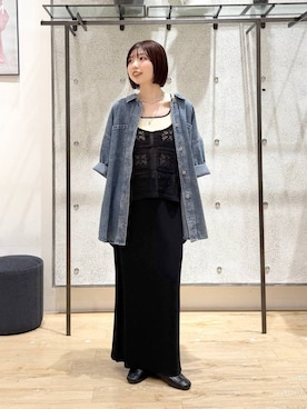 「LEPSIM（レプシィム）の14ゲージニットナロースカート　242468（スカート、ブラック系）」を使った、kotomiさん（レディース・157cm）の春コーディネート