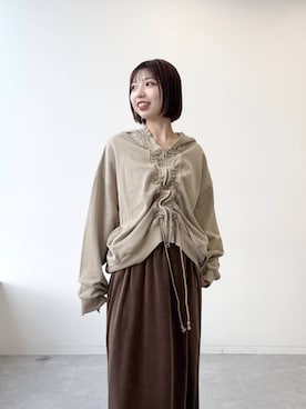 「LEPSIM（レプシィム）のフリフリ加工フーディー　1051753（パーカー、ベージュ系）」を使った、kotomiさん（レディース・157cm）の夏コーディネート