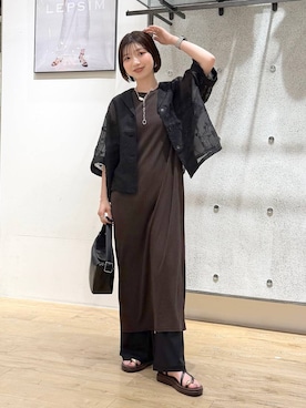 「LEPSIM（レプシィム）のメタルストラップサンダル　638841（サンダル、ブラウン系）」を使った、kotomiさん（レディース・157cm）の夏コーディネート