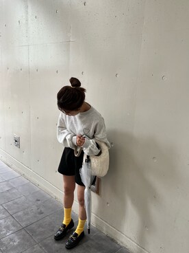 「ZARA（ザラ）のアイテム（ローファー、ブラック系）」を使った、miyu.さん（161cm）の秋コーディネート