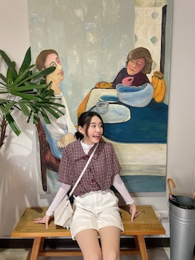 「Meriteのアイテム（カーゴパンツ、ホワイト系）」を使った、Lala さん（レディース・167cm）の春コーディネート