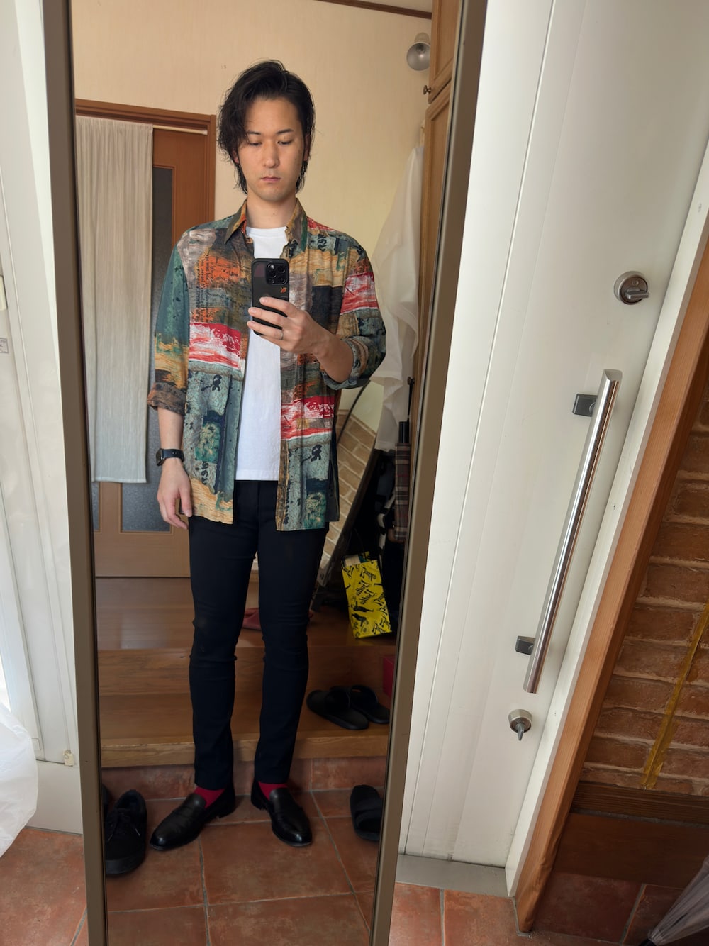 「古着のアイテム（シャツ/ブラウス、その他）」を使った、ryuさん（メンズ・182cm）の春コーディネートの1枚目の写真