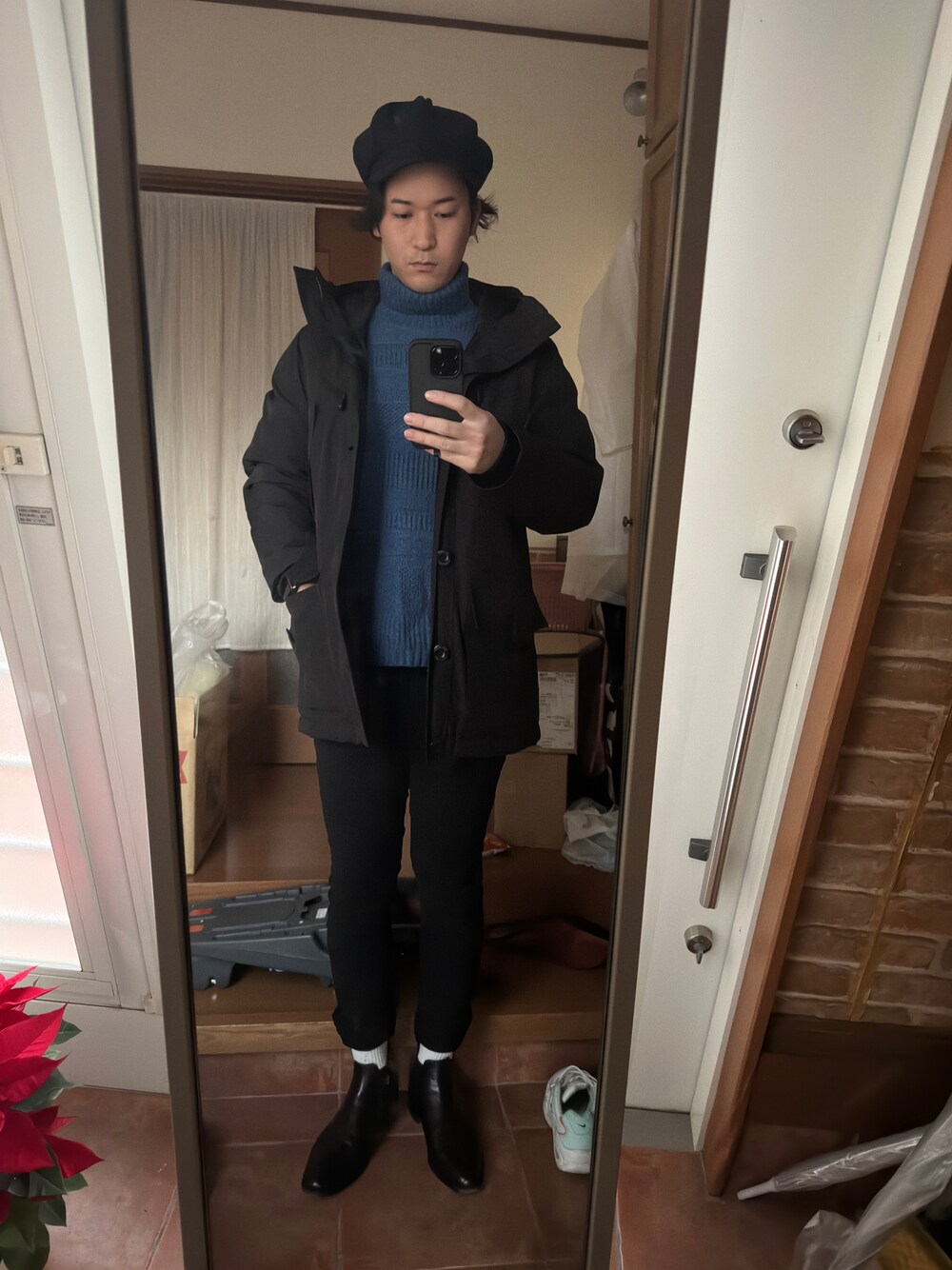 「古着のキャスケット（キャスケット、ブラック系）」を使った、ryuさん（メンズ・181cm）の冬コーディネートの1枚目の写真