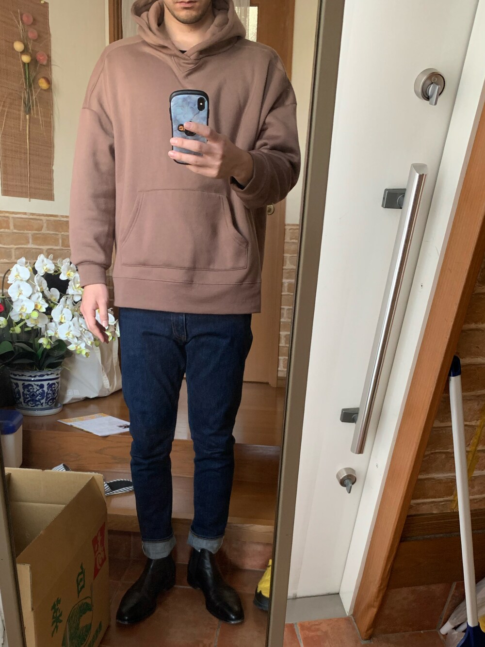 「JAPAN BLUE JEANSのJB6105-J プレップ（デニムパンツ、ブルー系）」を使った、ryuさん（メンズ・181cm）の春コーディネートの1枚目の写真