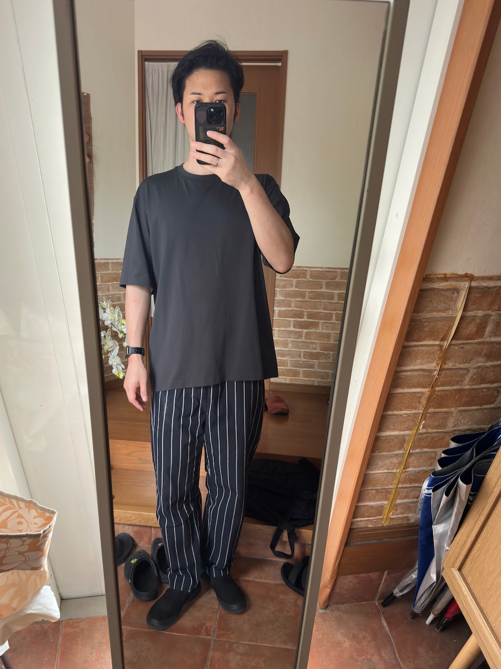「UNIQLO UのドライEXクルーネックTシャツ XL（Tシャツ/カットソー、グレー系）」を使った、ryuさん（メンズ・182cm）の夏コーディネートの1枚目の写真